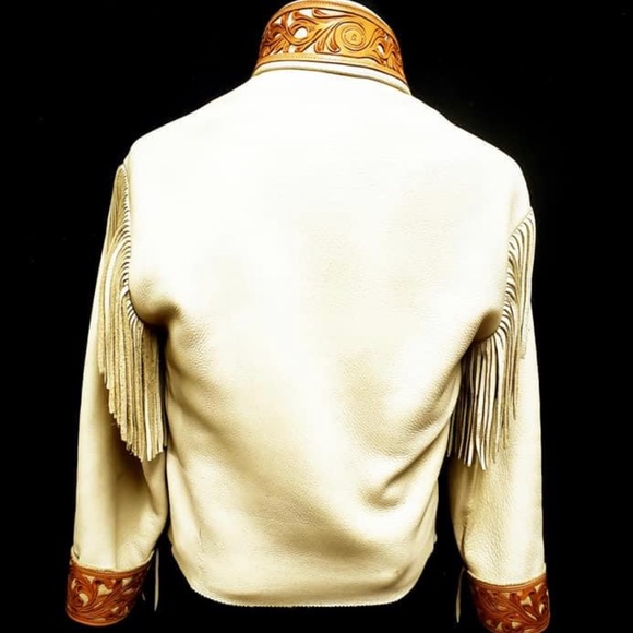 Custom Duncan Vezain Buckskin jacket with carved collar and cuffs and fringe. - Picture 2 of 4